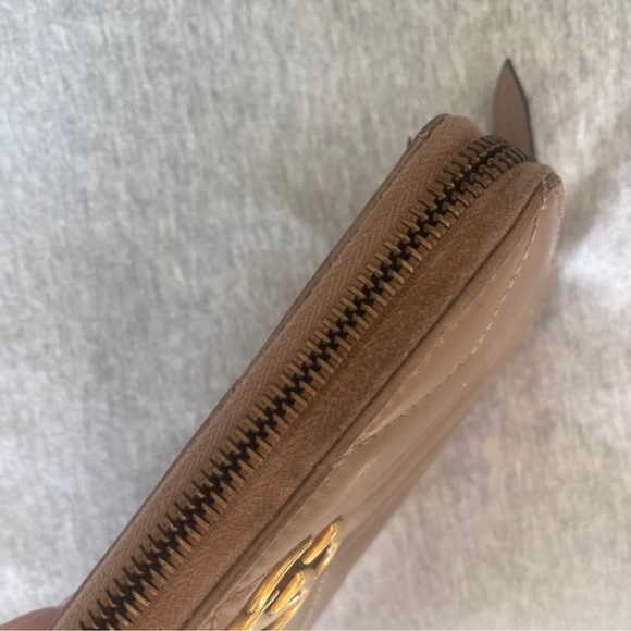 Gucci Leather Wallet Marmont in Nude Color with Gold Accents - Picture 4 of 6